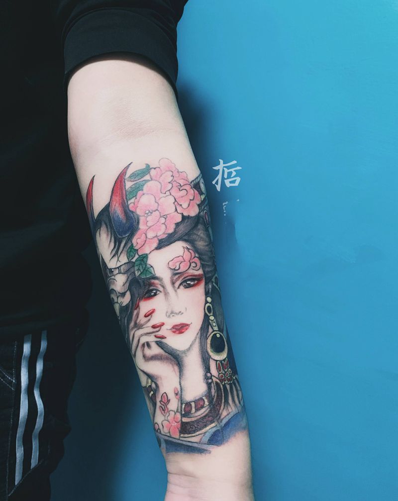 手臂艺妓纹身图片_手部新传统纹身图案