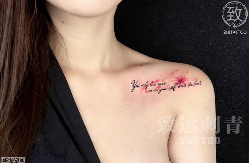 水墨zimu纹身图片_成品胸部清新字符纹身图案