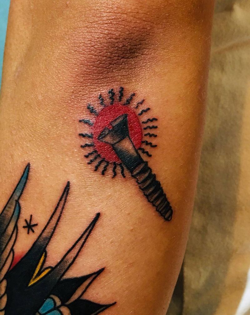 螺丝钉纹身图片_Old School花臂拼接钉子纹身图案