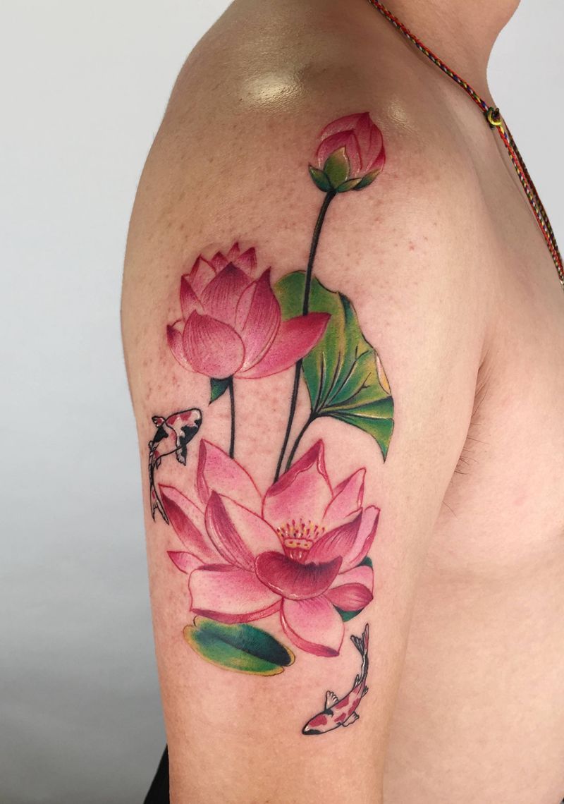 荷花鱼纹身图片_手臂纹身图案