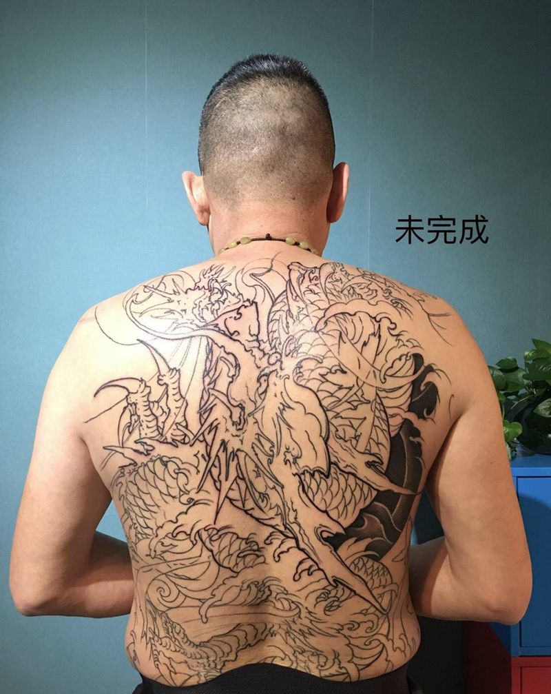 满背龙（未完成）纹身图片