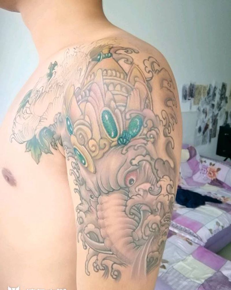 象神牡丹半胛纹身图片