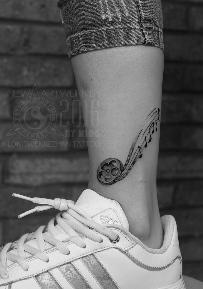 龙纹刻战刺青工作室出品纹身图片_成品腿部欧美字符原创纹身图案