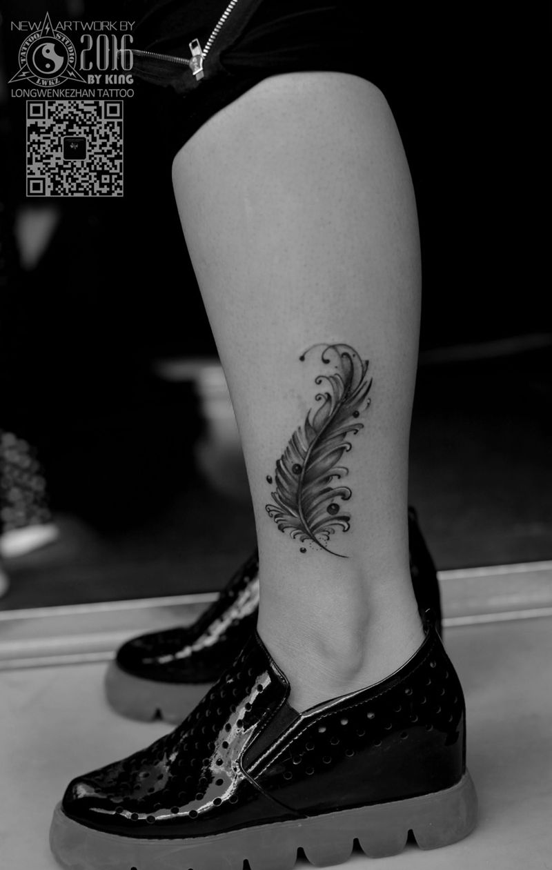 龙纹刻战刺青出品纹身图片_成品脚部肖像纹身图案