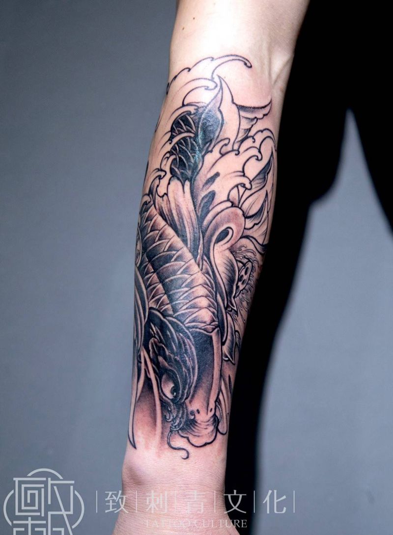 遮盖鲤鱼纹身图片_成品原创动物传统纹身图案
