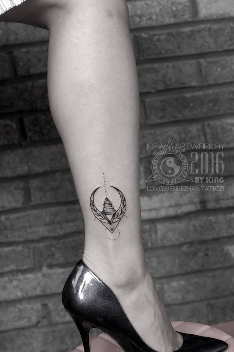 龙纹刻战刺青出品纹身图片_成品脚部清新原创纹身图案