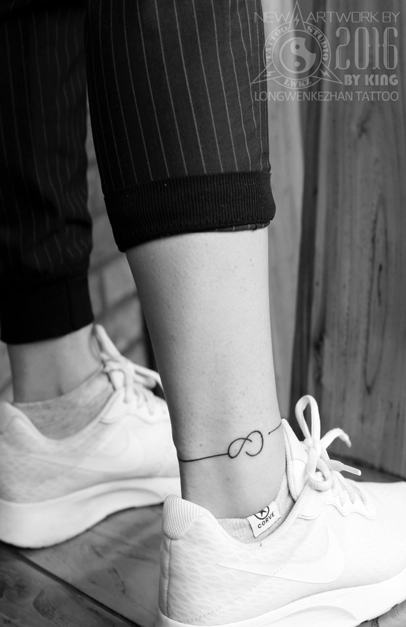 龙纹刻战刺青工作室出品纹身图片_成品脚部清新原创纹身图案