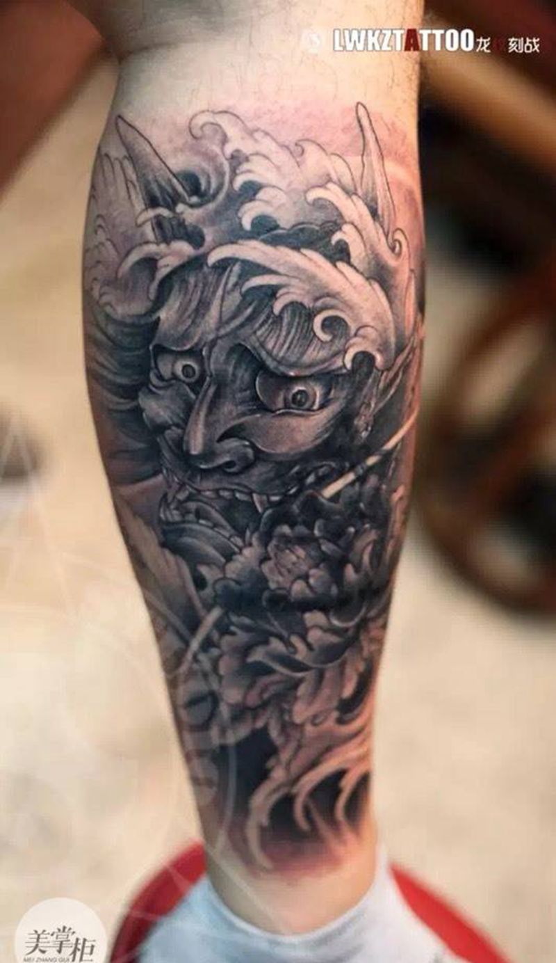 般若纹身图片_传统鬼神腿部纹身图案