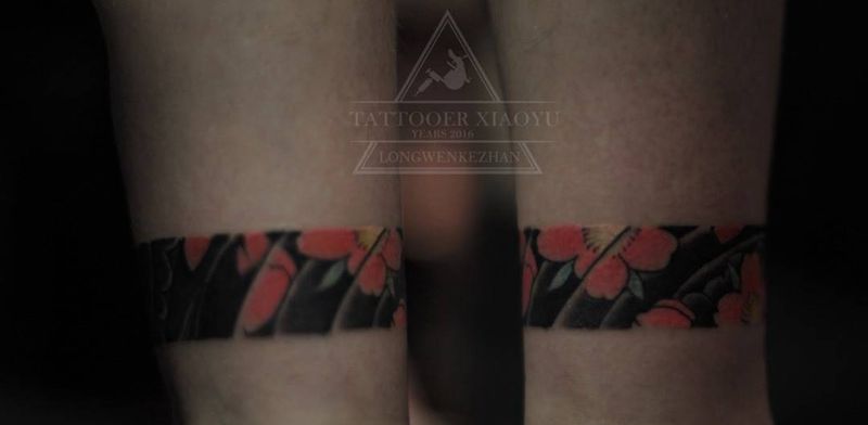 龙纹刻战刺青出品纹身图片_成品腿部传统纹身图案