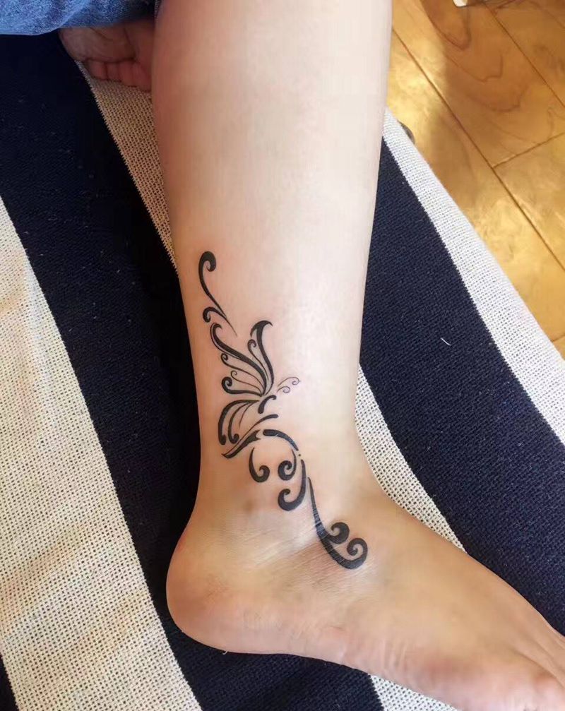 图腾一枚纹身图片