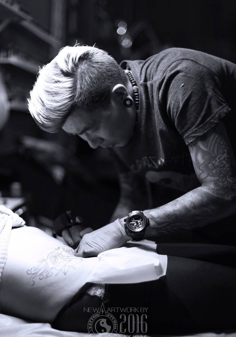 龙纹刻战刺青出品纹身图片