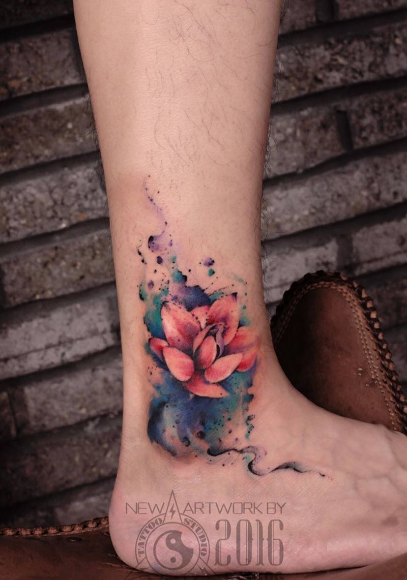 龙纹刻战刺青工作室出品纹身图片_成品脚部清新植物纹身图案