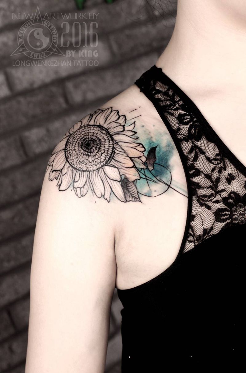 龙纹刻战刺青工作室出品纹身图片_成品肩部欧美植物原创纹身图案