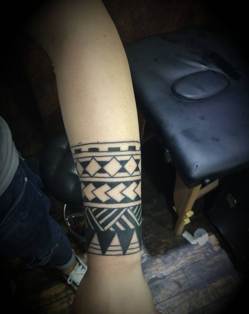 花臂图腾纹身图片_几何图腾手臂纹身图案