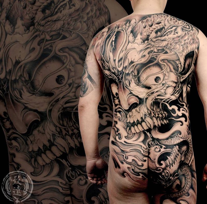 大庆致远刺青作品纹身图片_成品臀部背部肩部传统写实动物鬼神原创宗教纹身图案