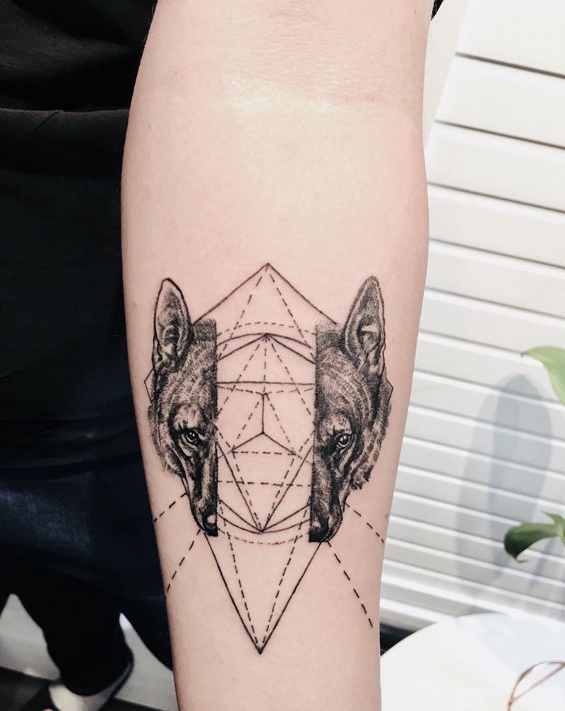 几何狼头纹身图片_手臂欧美写实几何狼线条纹身图案