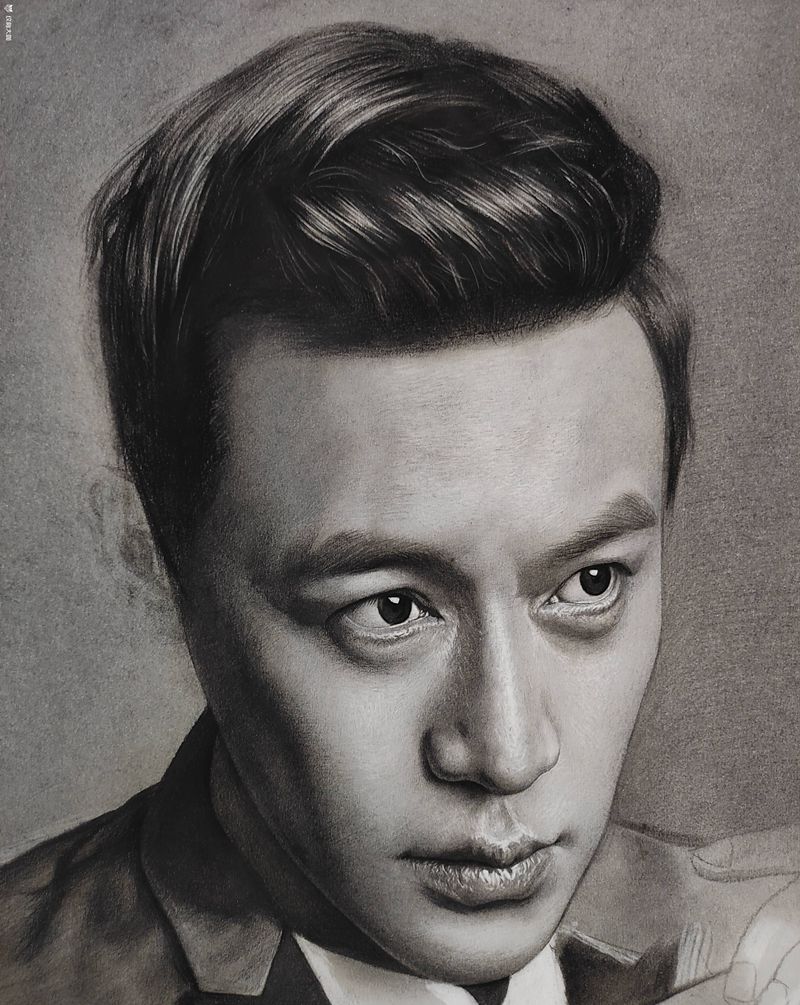 小绘纹身图片_肩部欧美写实纹身图案