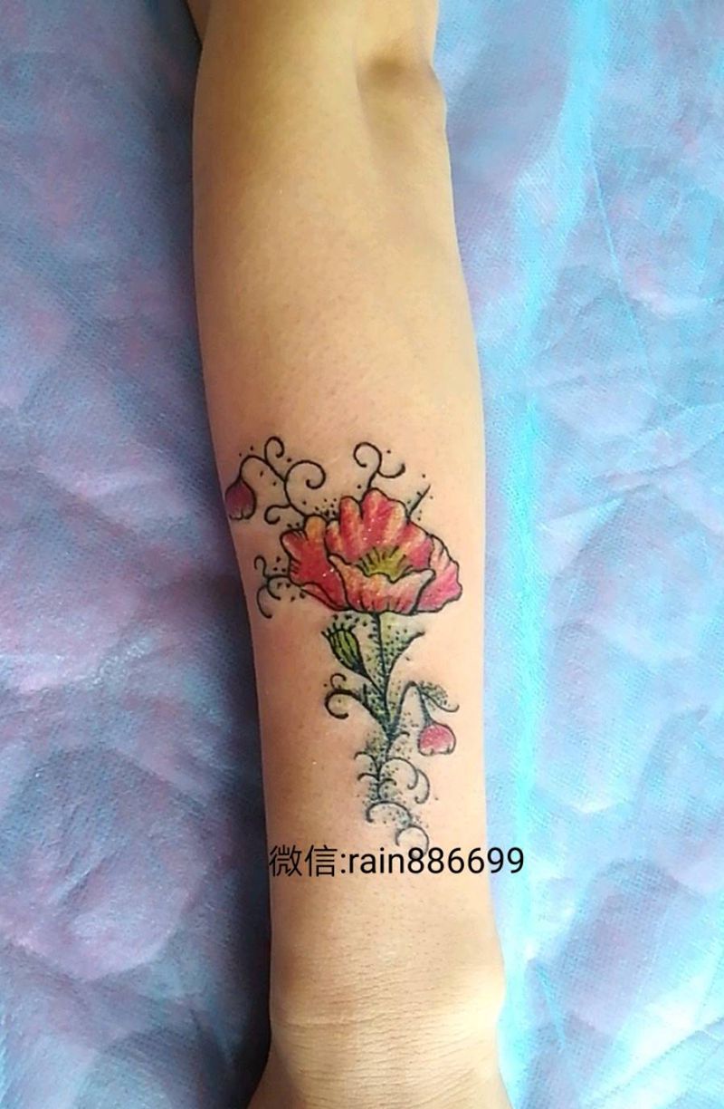 小花一枚纹身图片_手臂清新字符植物成品纹身图案
