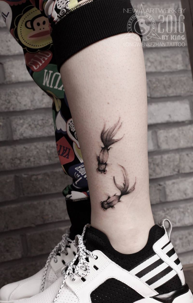 龙纹刻战刺青工作室出品纹身图片_成品腿部写实动物原创纹身图案