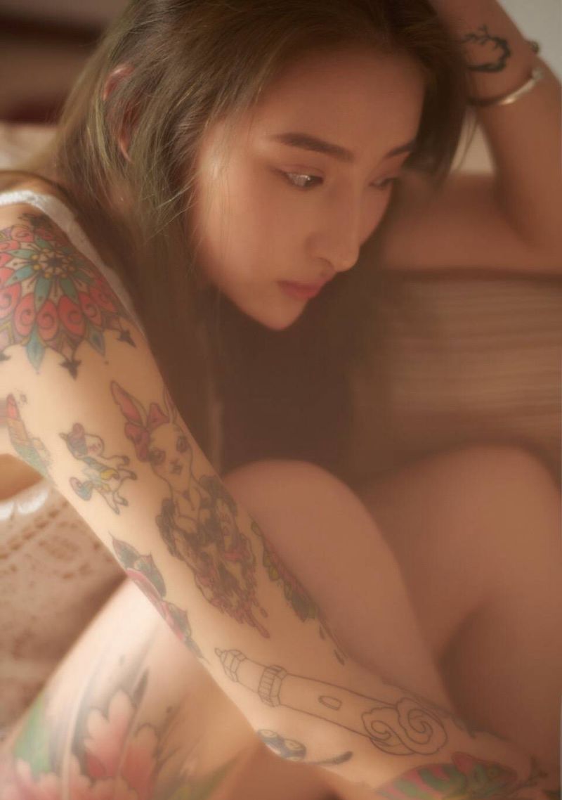 致远刺青出品纹身图片_成品颈部原创清新动物鬼神情侣图腾纹身图案