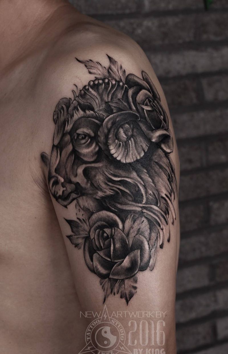 龙纹刻战刺青工作室出品纹身图片_成品肩部欧美原创纹身图案