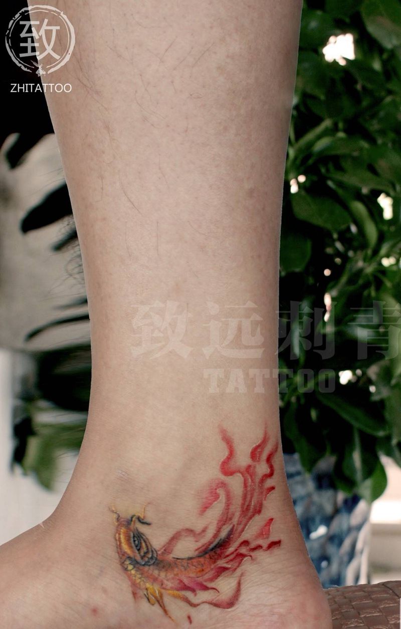 水墨吉祥锦鲤纹身图片_成品插画脚部腿部清新传统动物原创纹身图案