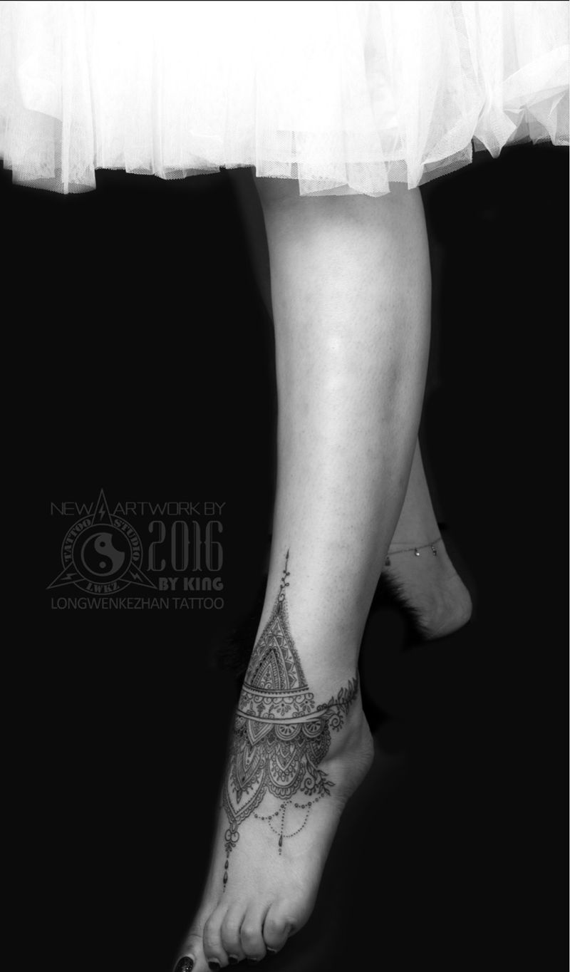 龙纹刻战刺青出品纹身图片_成品脚部清新原创纹身图案