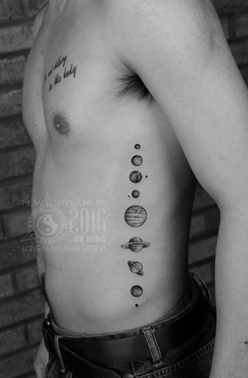 龙纹刻战刺青工作室出品纹身图片_成品腰部欧美原创纹身图案