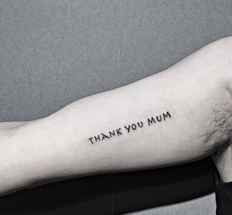 谢谢妈妈（英文）纹身图片_手臂英文字小图纹身图案