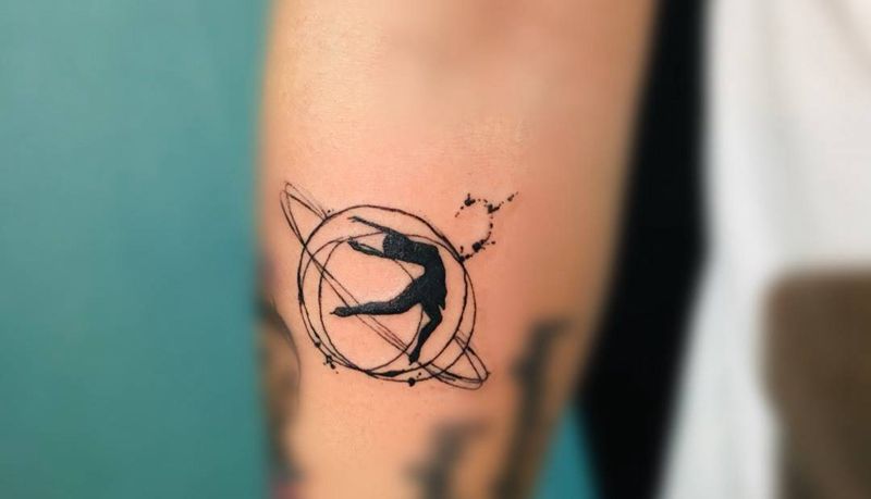 翩翩纹身图片_手臂New School纹身图案