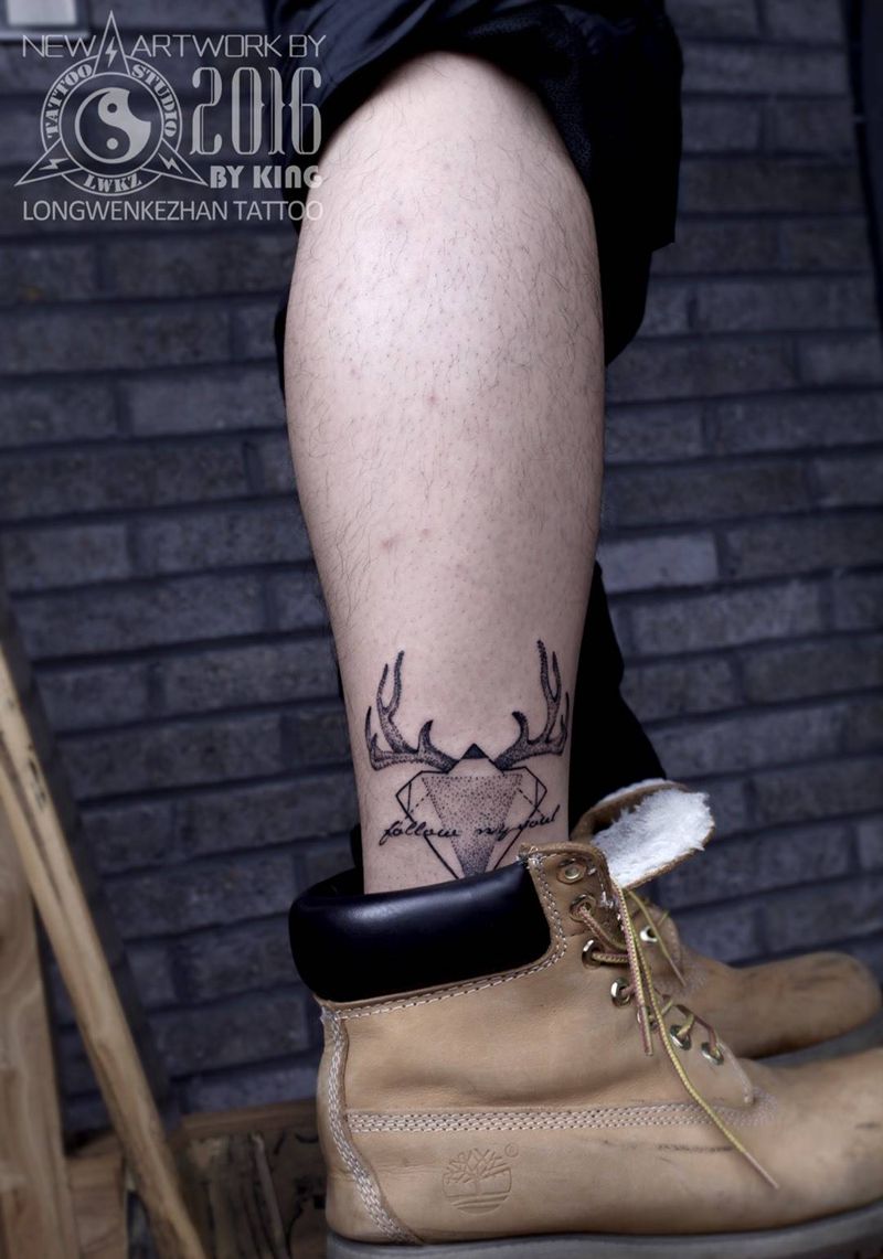 龙纹刻战刺青工作室出品纹身图片_成品脚部传统原创情侣纹身图案