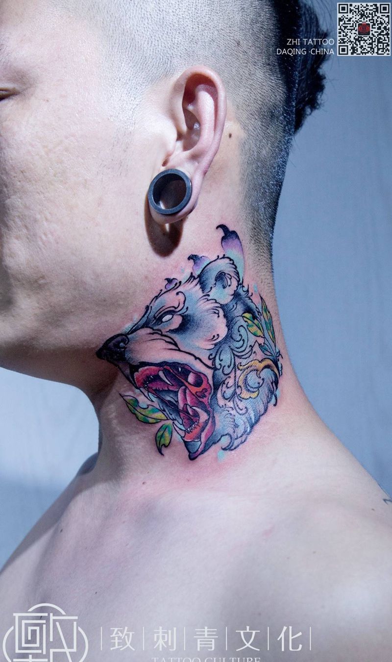 school熊纹身图片_成品颈部欧美动物纹身图案