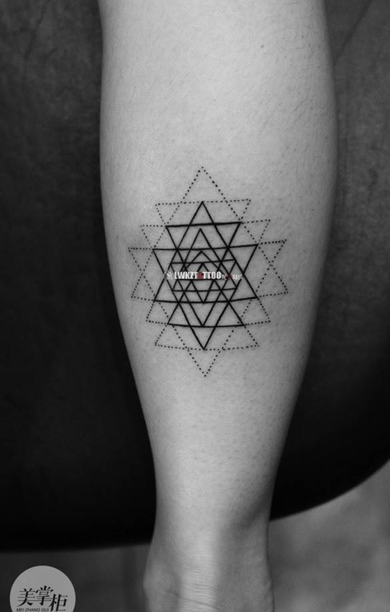 迷幻几何构成纹身图片_清新几何原创腿部纹身图案