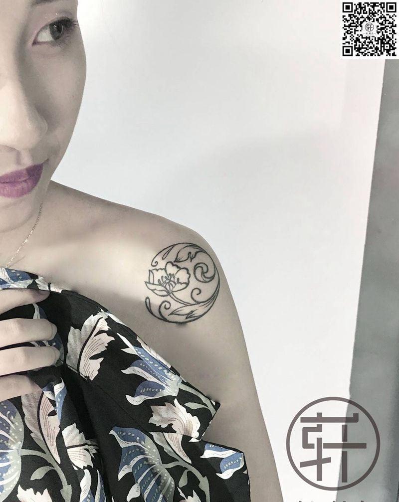 肩膀纹身图片