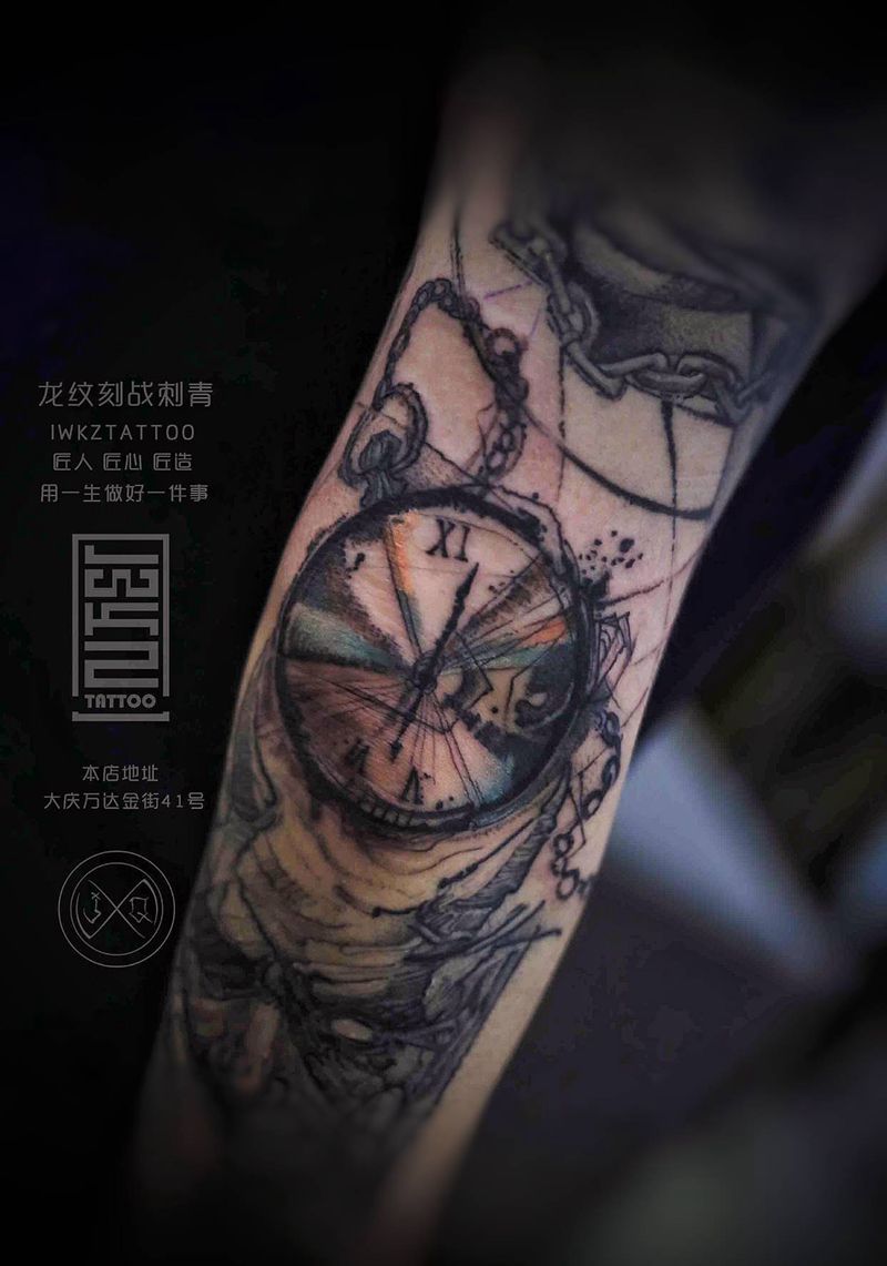 龙纹刻战纹身图片_手臂纹身图案