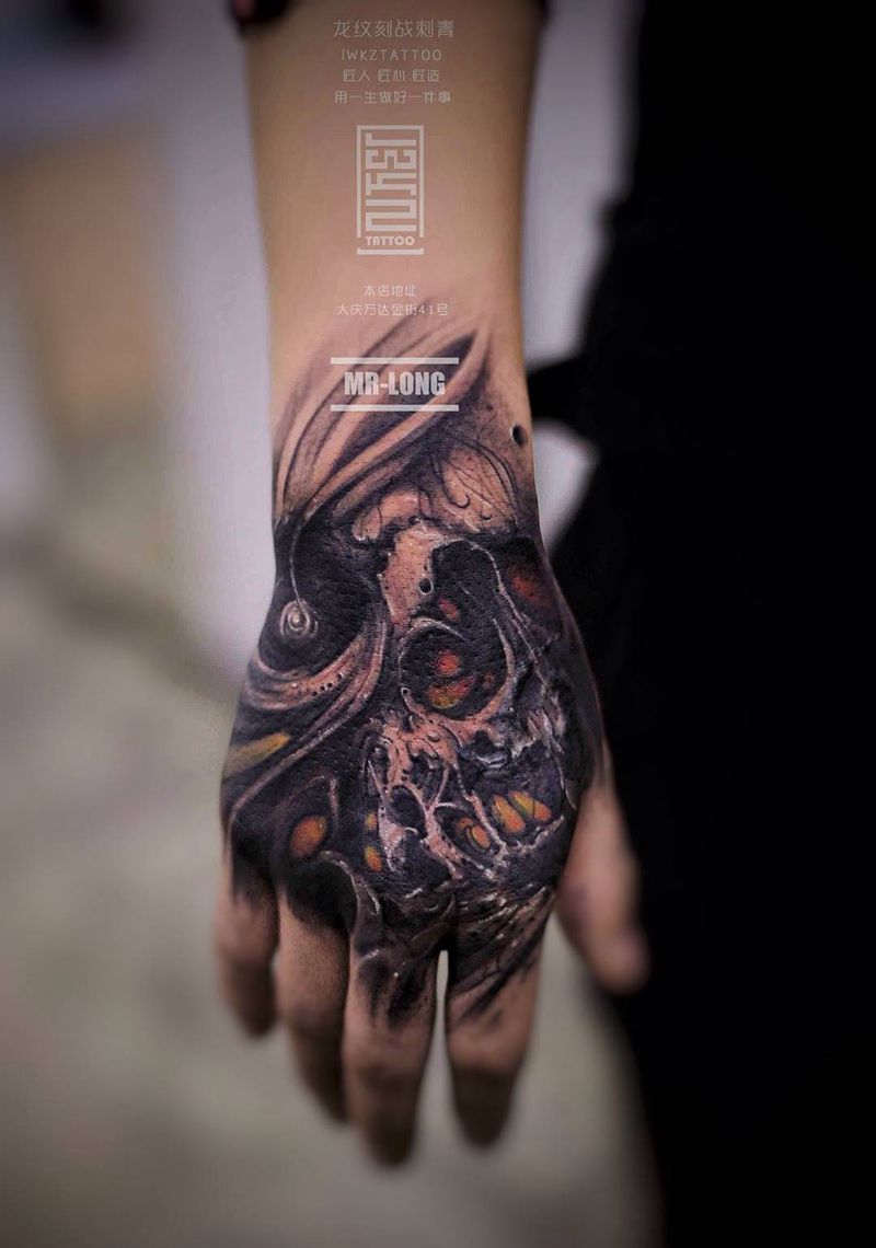 遮盖作品纹身图片_手部欧美写实纹身图案