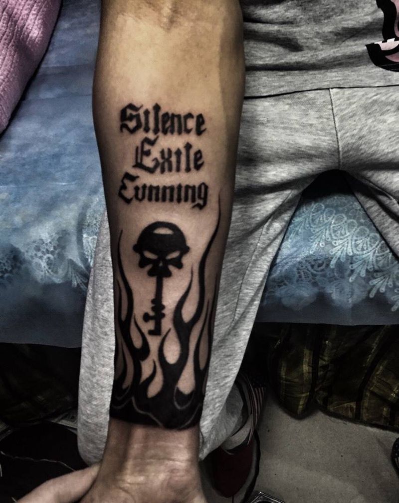 这把钥匙能开所有的门纹身图片