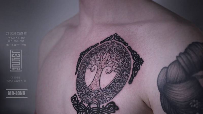 龙纹刻战刺青文化纹身图片_胸部图腾纹身图案
