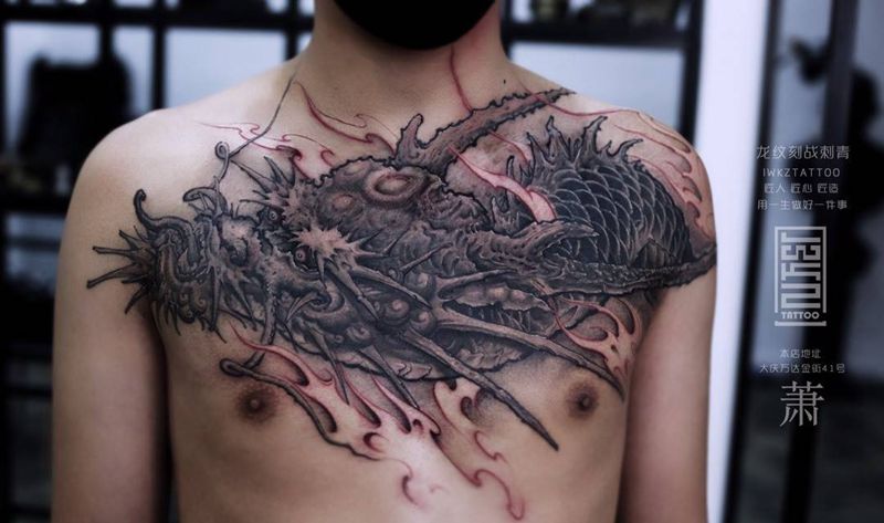遮盖作品纹身图片_胸部新传统纹身图案