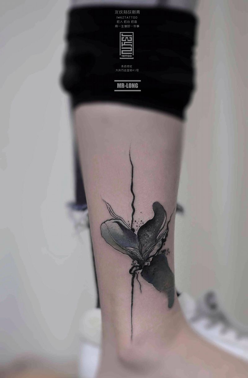 遮盖作品纹身图片_腿部水墨纹身图案