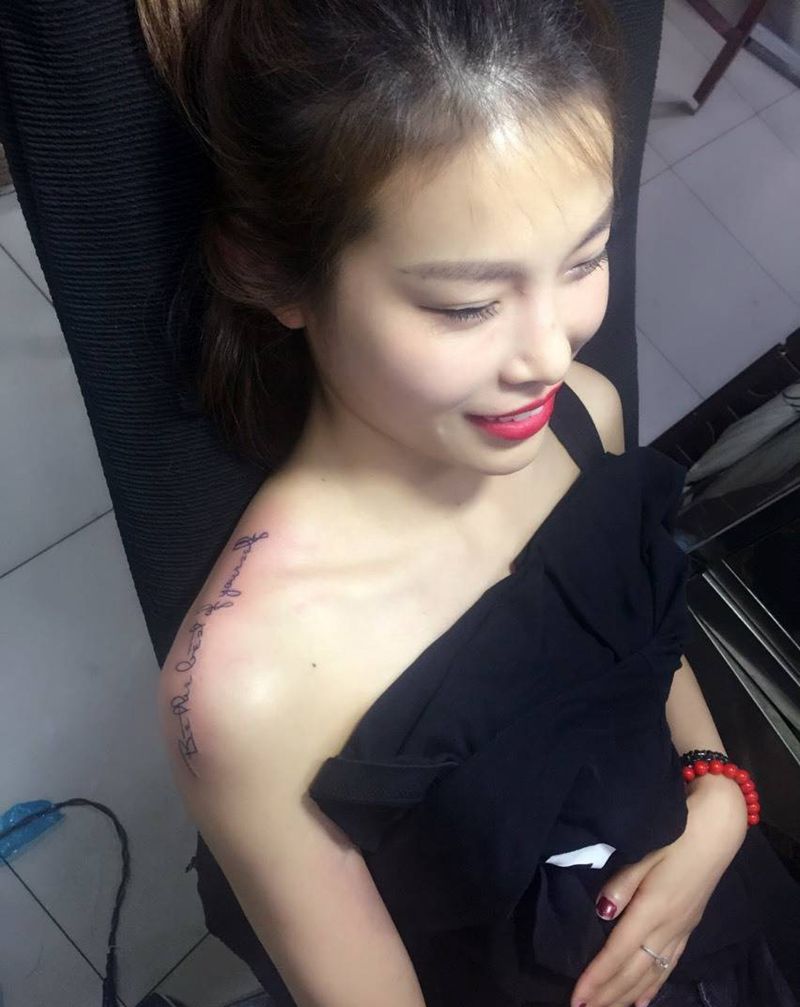 肩膀英文纹身纹身图片