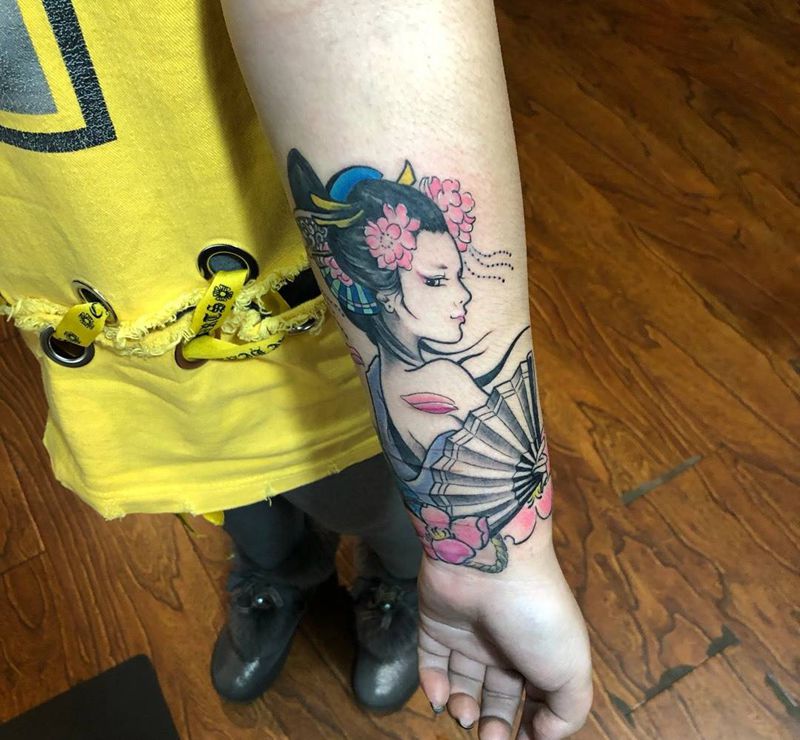 艺妓遮盖纹身图片