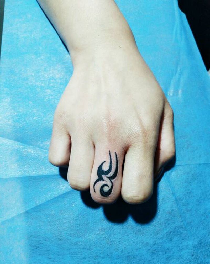 图腾喽纹身图片