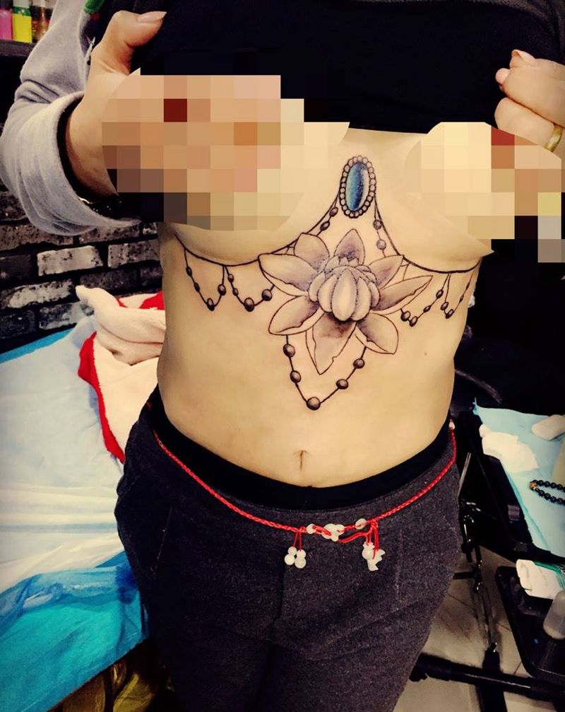 胸⬇️纹身纹身图片