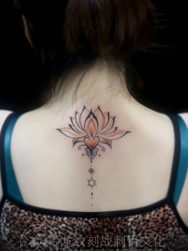 莲花纹身图片