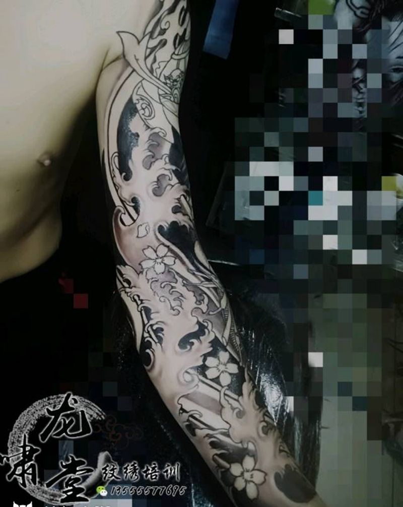 一根花臂未完成纹身图片_手臂纹身图案
