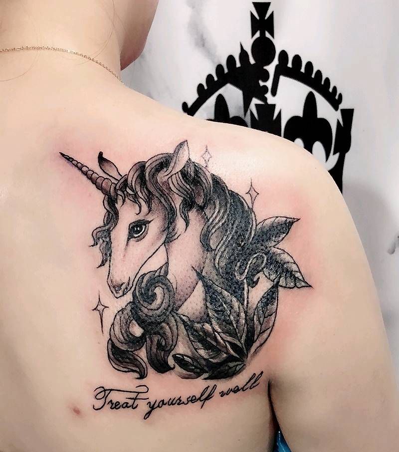 独角兽遮盖纹身图片_背部纹身图案