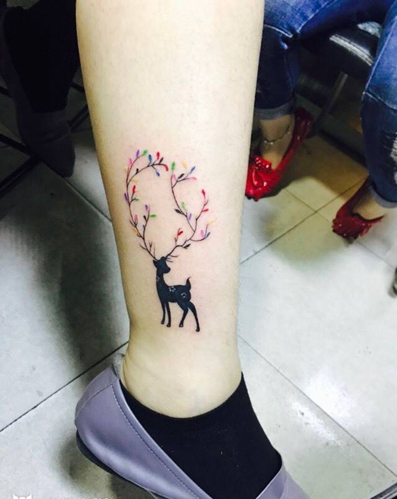 小鹿弯弯纹身图片