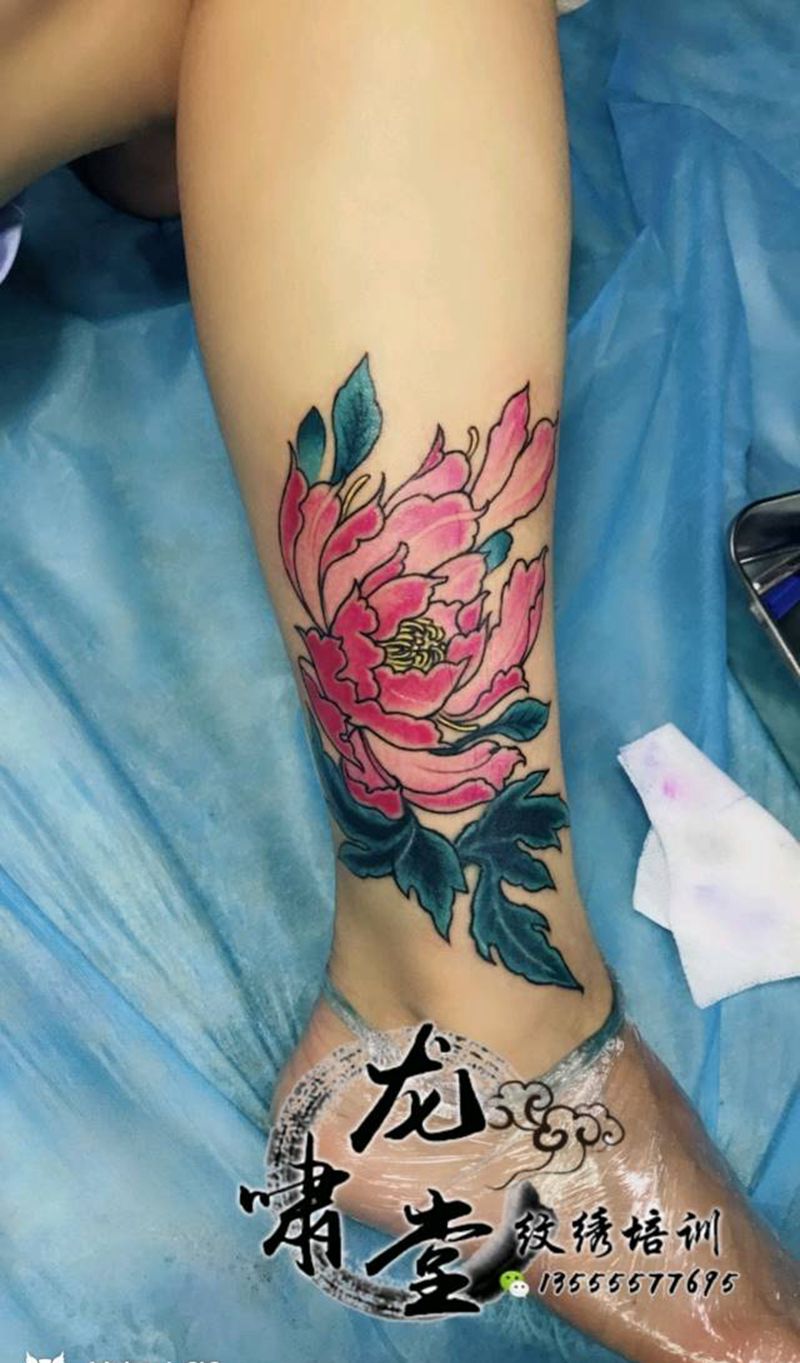 牡丹遮盖纹身图片