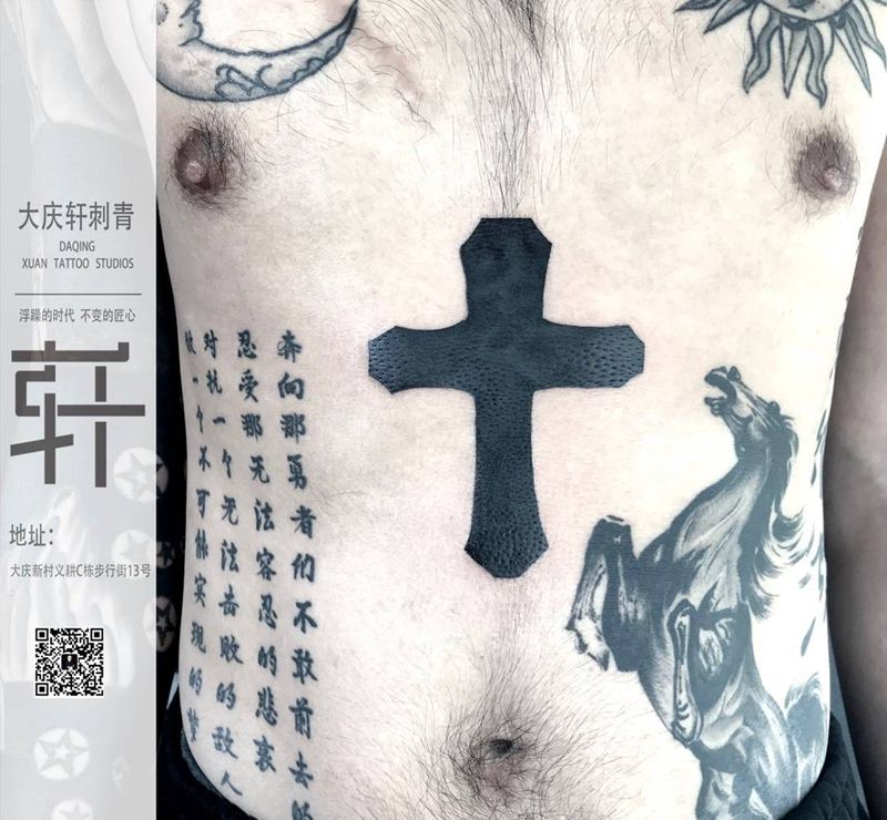 十字架纹身图片
